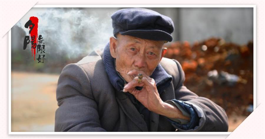70歲老人對父親哭訴：爸，你再不死，我就要被你耽誤了